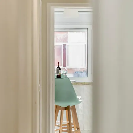 Boho Chic 2 Bedroom Gem 10 Min From Dowtown Free Parking Appartement Amadora