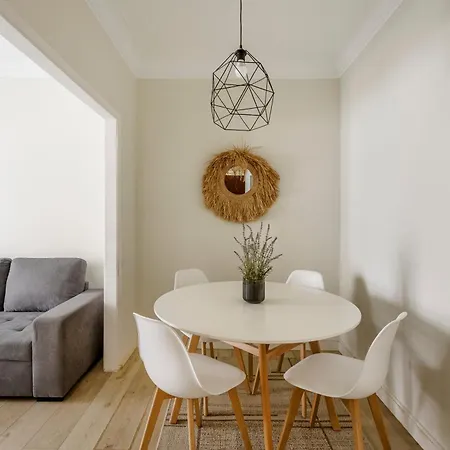 Boho Chic 2 Bedroom Gem 10 Min From Dowtown Free Parking Apartment