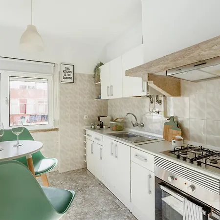 Boho Chic 2 Bedroom Gem 10 Min From Dowtown Free Parking *