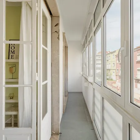 Boho Chic 2 Bedroom Gem 10 Min From Dowtown Free Parking Amadora