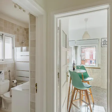 Apartamento Boho Chic 2 Bedroom Gem 10 Min From Dowtown Free Parking Amadora