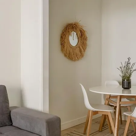 Boho Chic 2 Bedroom Gem 10 Min From Dowtown Free Parking *