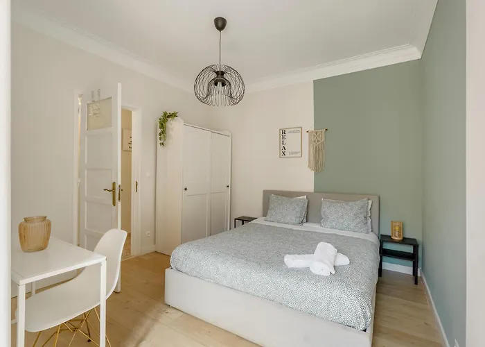 Boho Chic 2 Bedroom Gem 10 Min From Dowtown Free Parking *